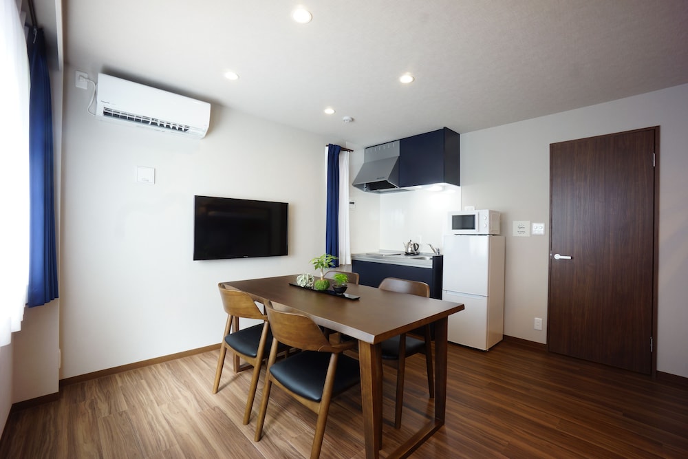RoNa Hotel 16/25