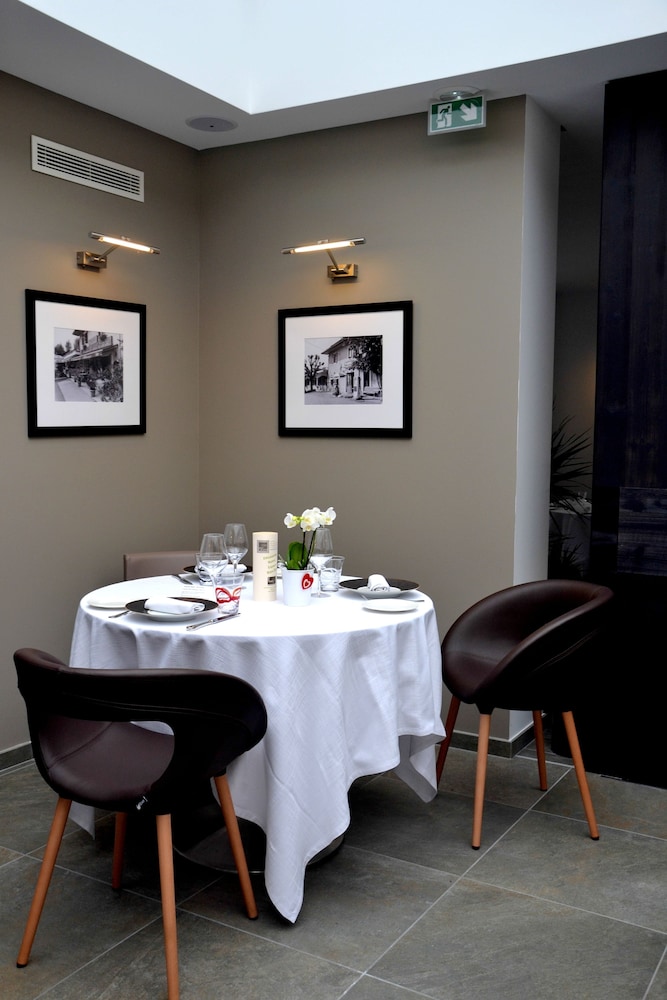HOTEL BLANC 48/56