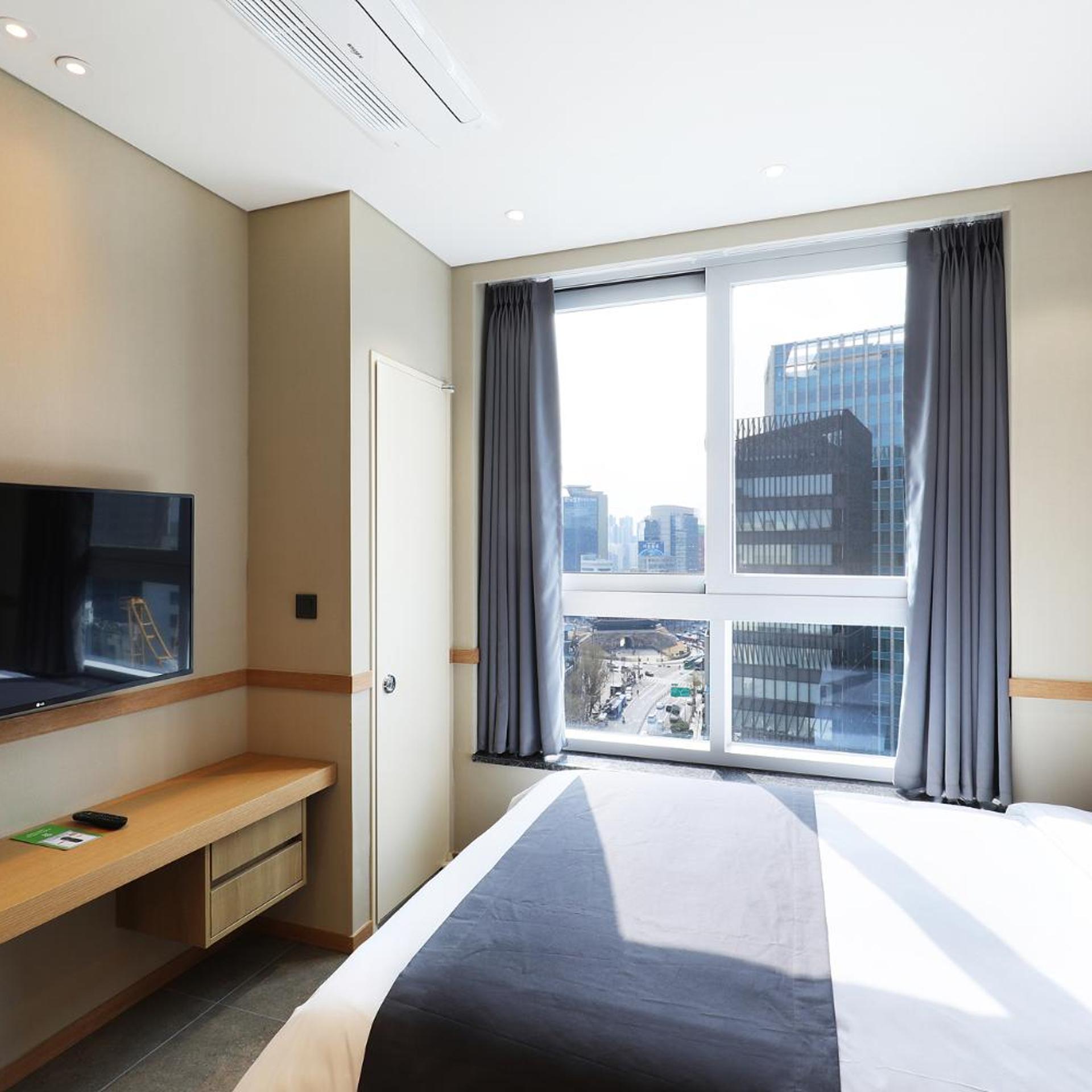 Deluxe, Suite, Double Bed, No Parking