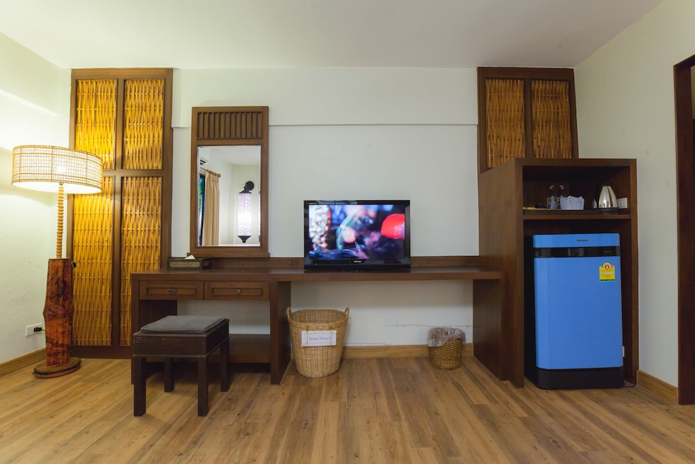Nak Nakara Hotel 50/74