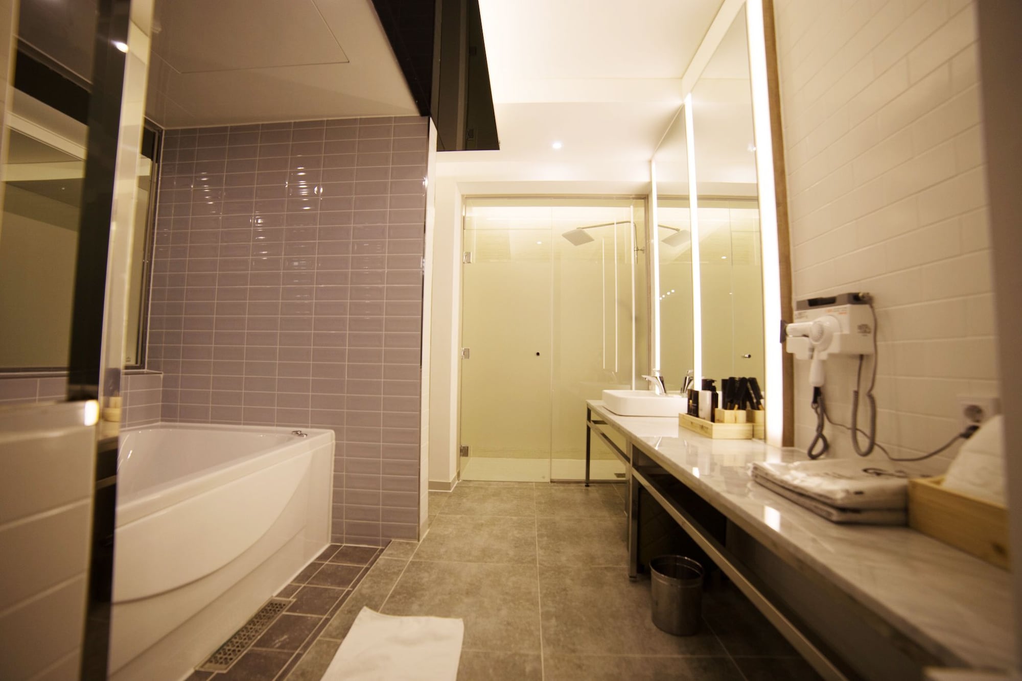 غرفة ديلوكس بسرير كوين، Brown-Dot Hotel Daegu Hyukshin Doshi 6/8