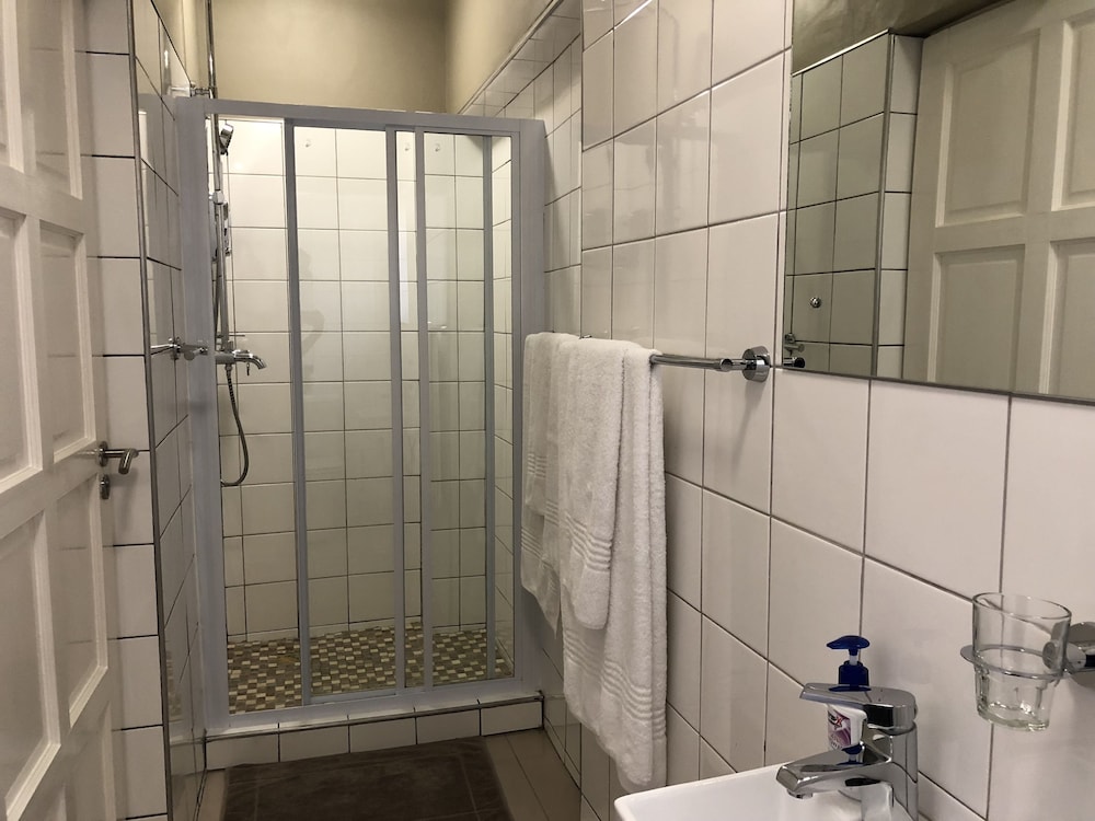 City Lodge Boutique Hotel 45/46