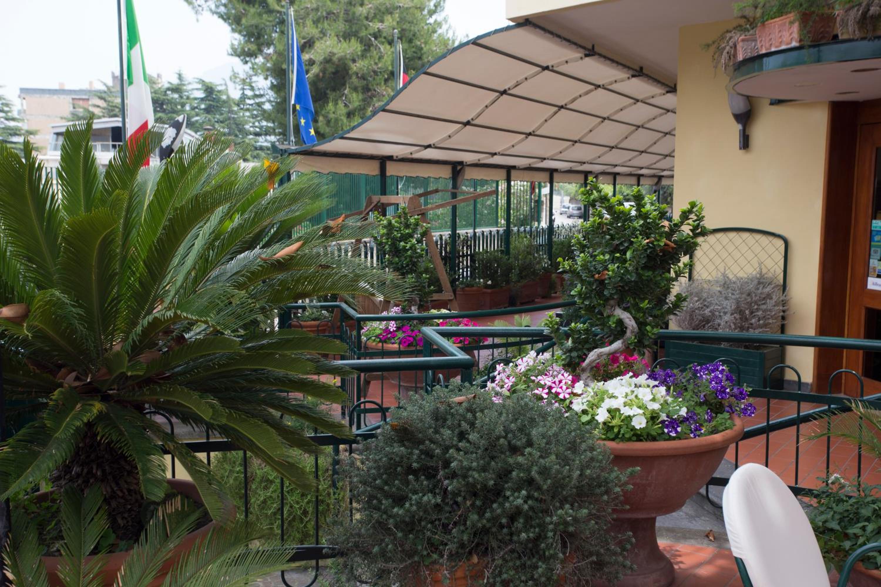 Hotel Villa Serena 48/51