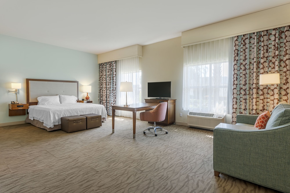 Hampton Inn and Suites Vero Beach Downtown 22/45