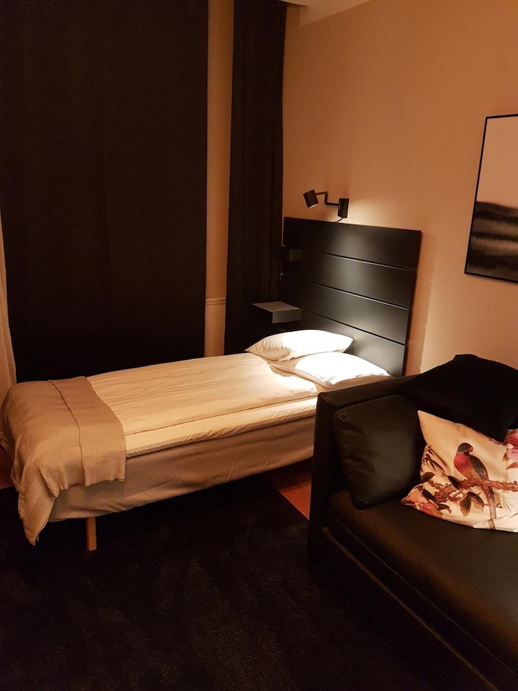 Kong Christians Bed And Breakfast 26/30