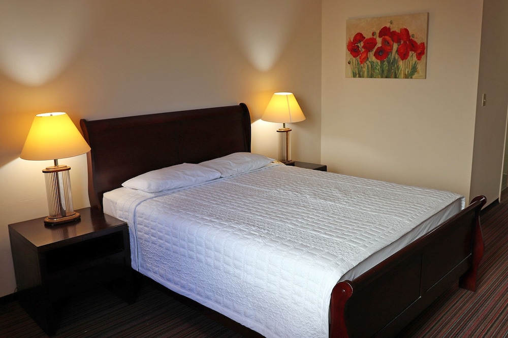 Harmon Loop Hotel 20/36