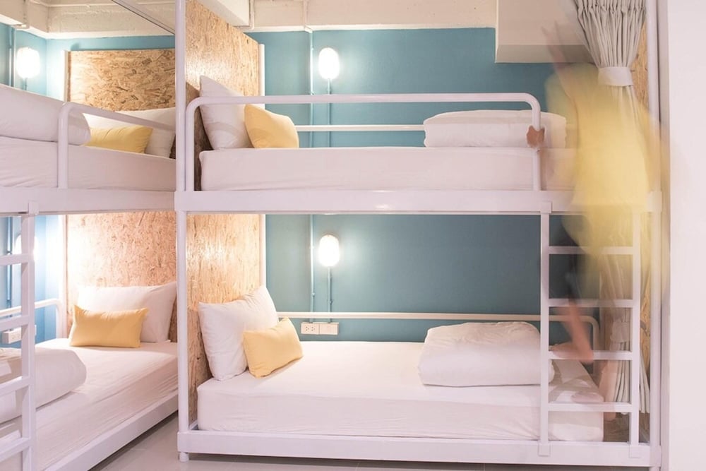 MIXED DORM