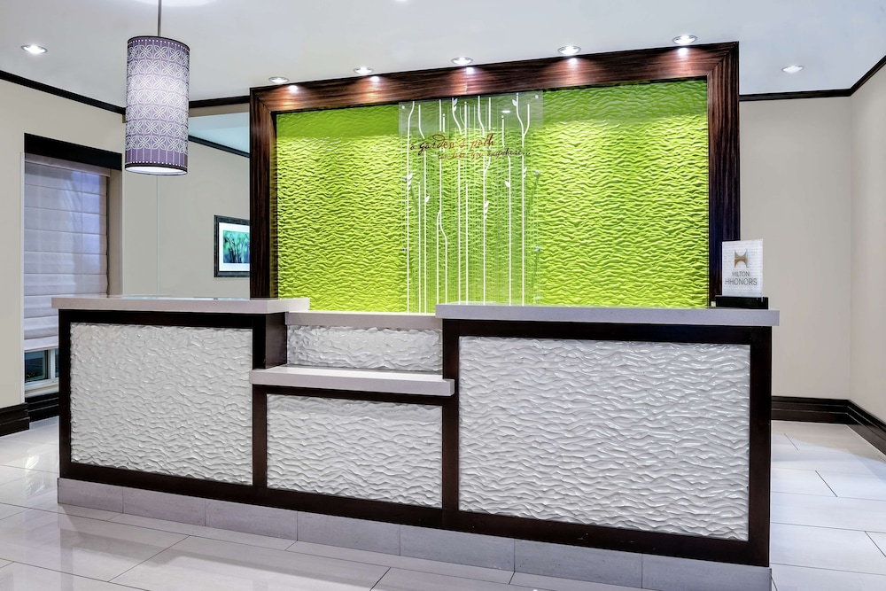 Hilton Garden Inn Victoria 8/75