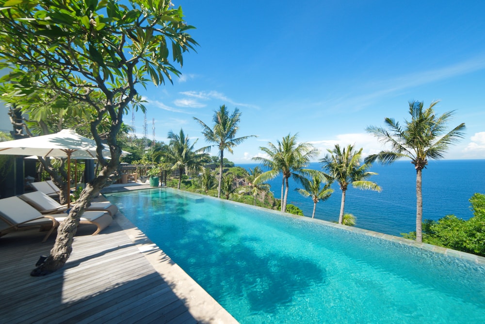 Malimbu Cliff Villa 32/56