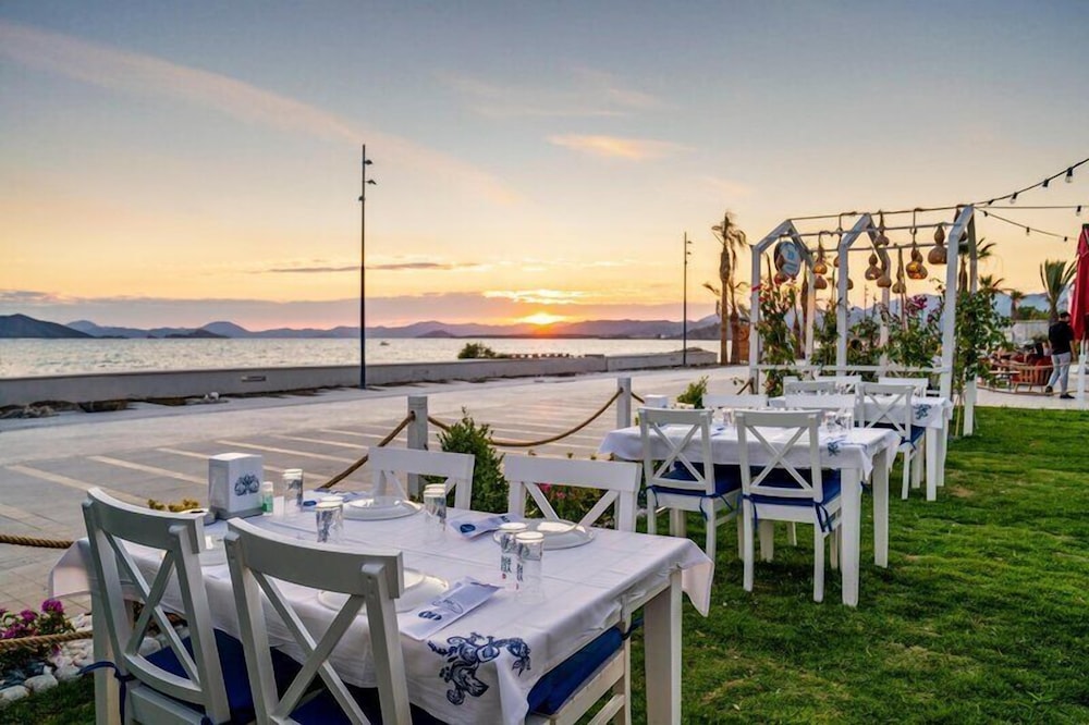 Uras Beach Hotel 28/50