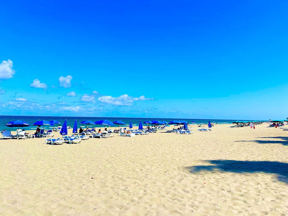 Ocean Beach Palace Hotel And Suites 62/67
