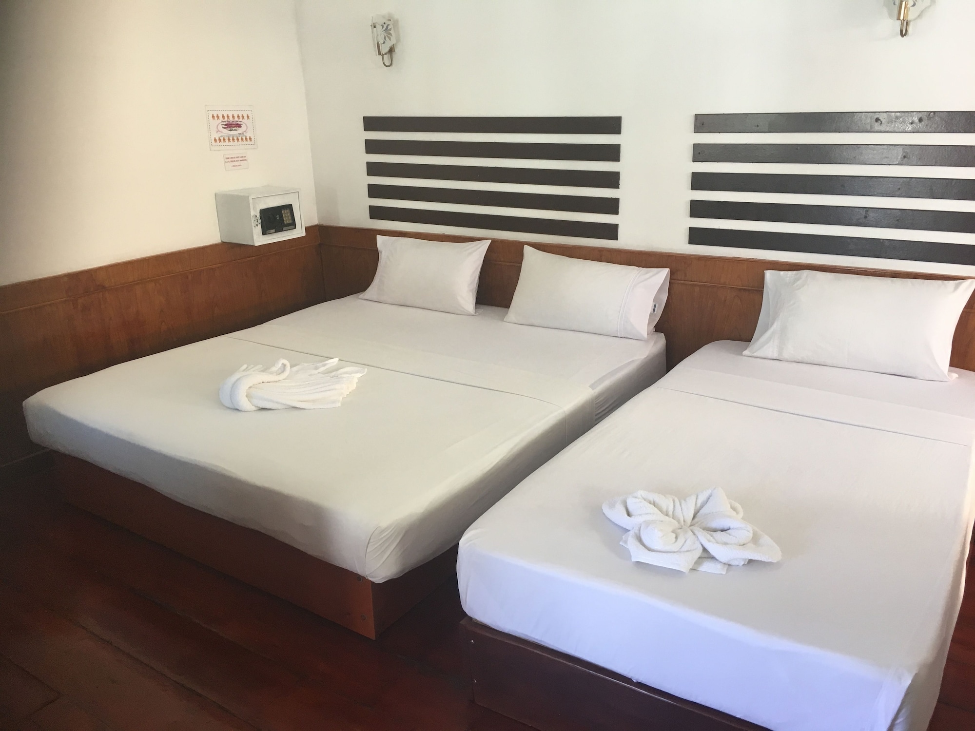 1 Bedroom, Standard, Triple, 1 Queen and 1 Single Bed, Balcony