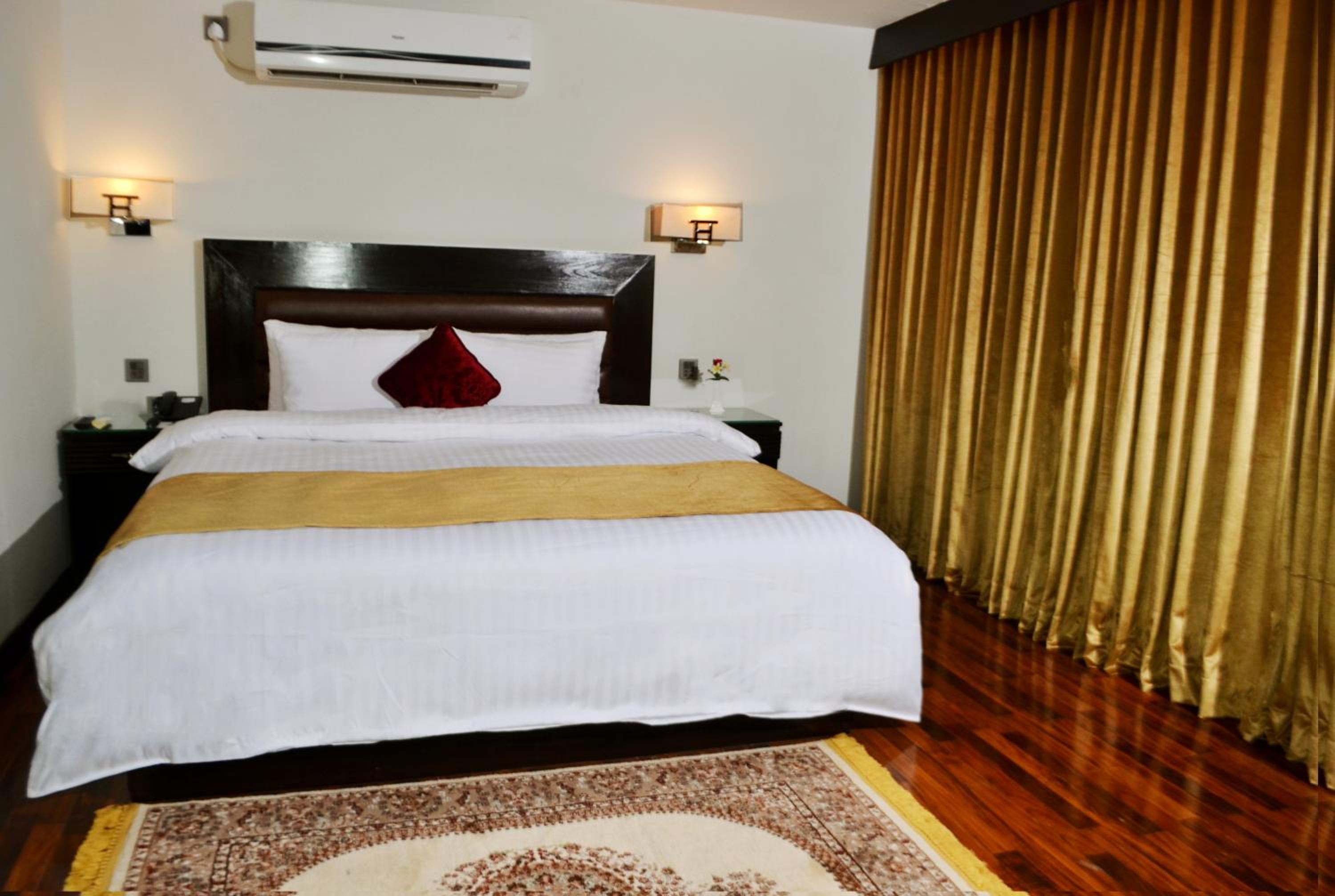RT Serene Sukkur 6/17
