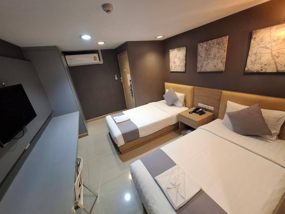 SUPERIOR, TWIN BEDS