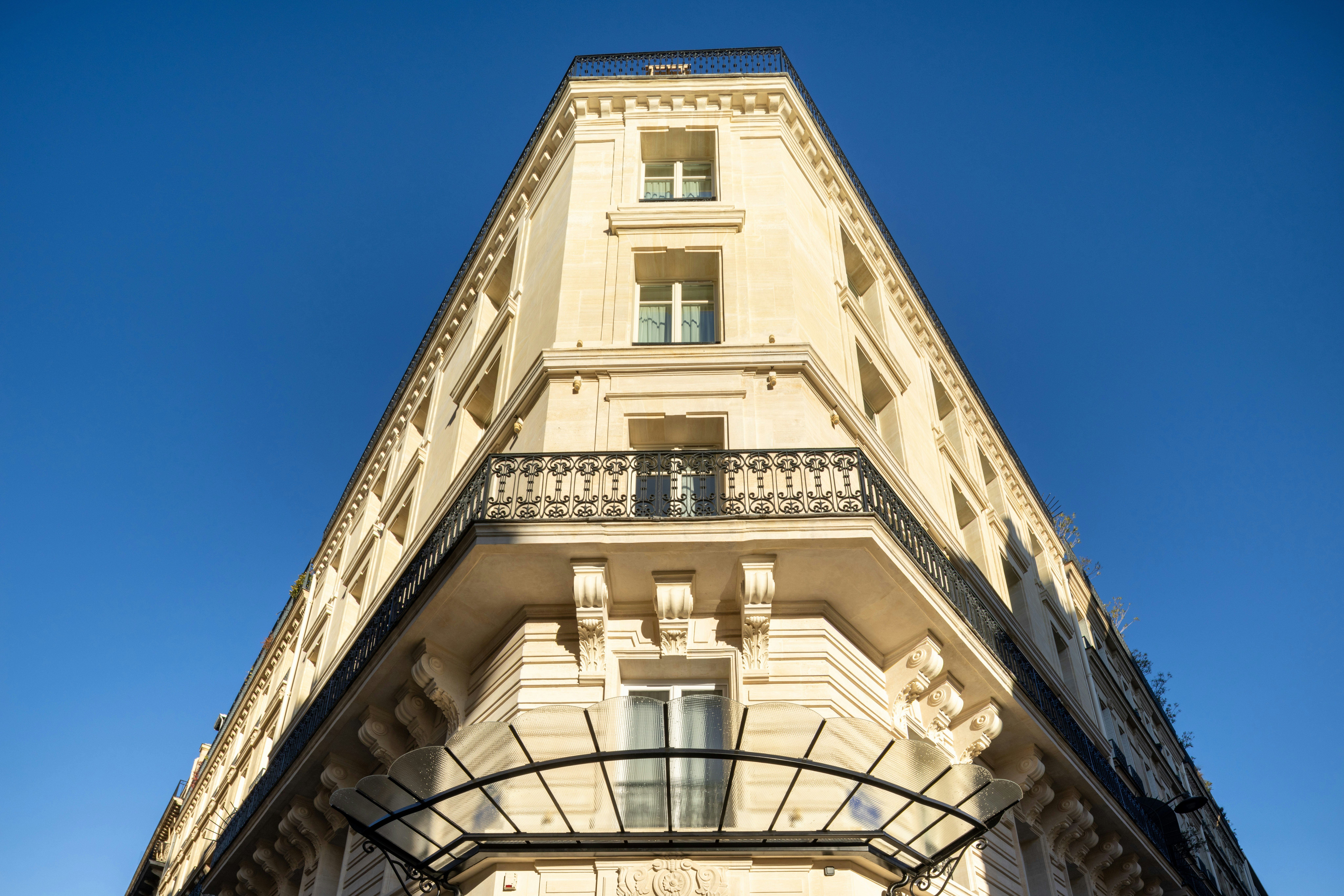 Hotel de Sevigne 4/80