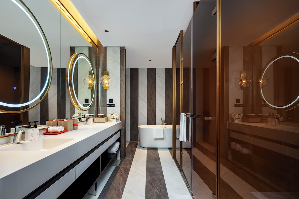 Howard Johnson Life Qingyang Chengdu 48/50