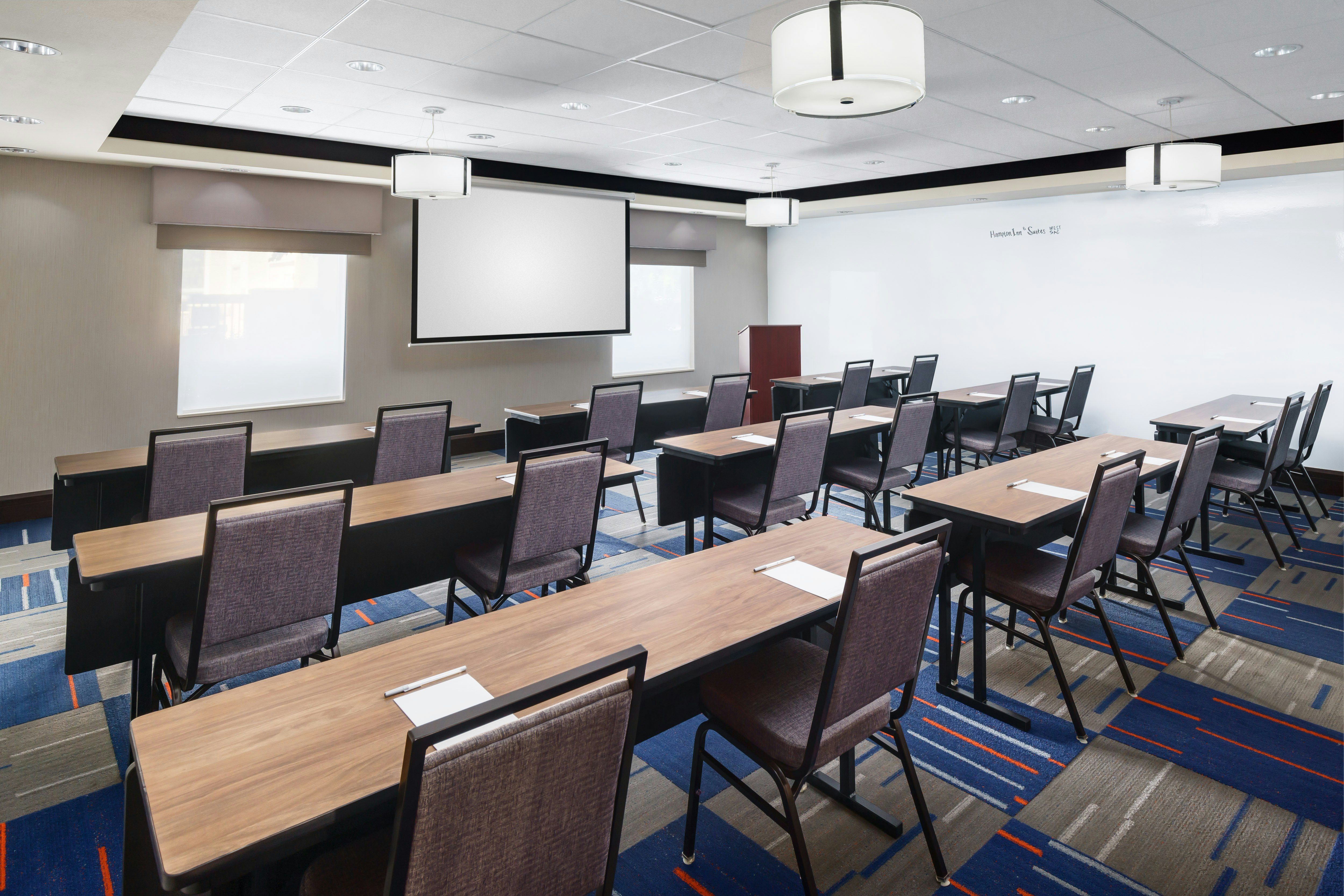 Hampton Inn Suites West Sacramento 51/62