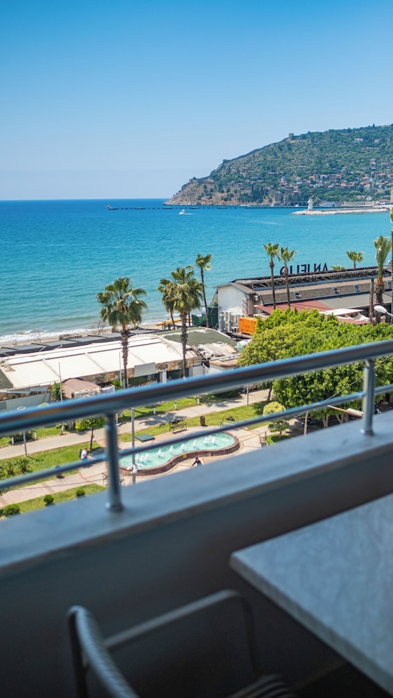 Cimen Hotel 44/50