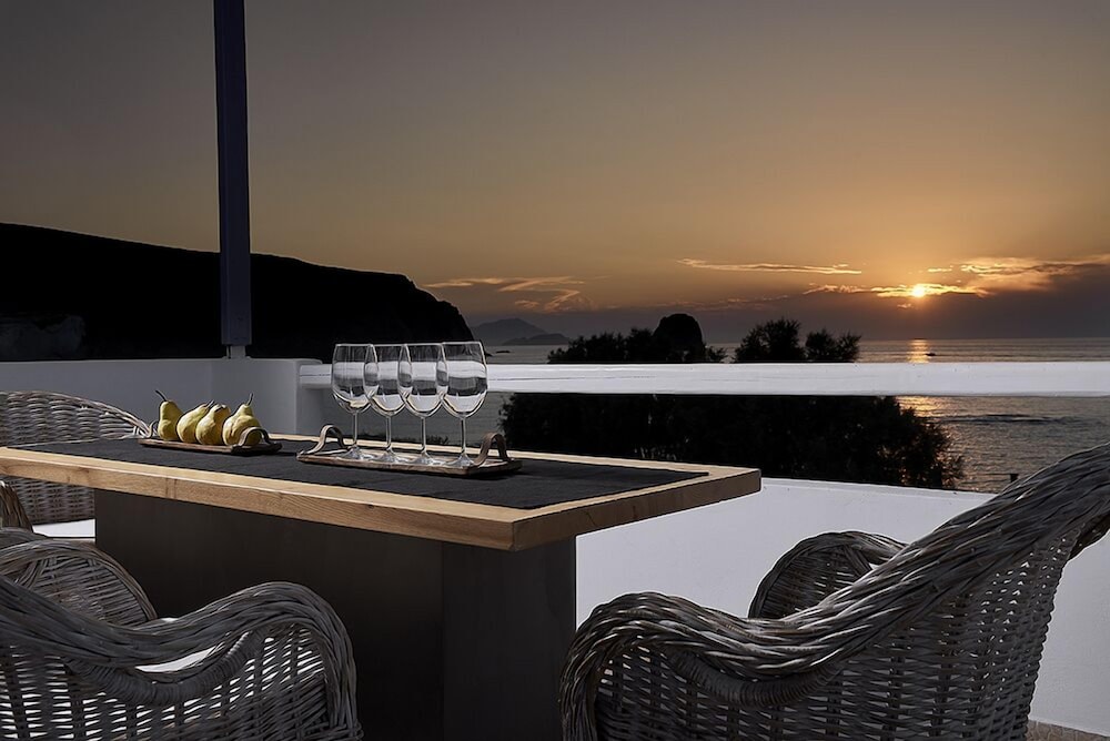 Delmar Apartments And Suites 42/50