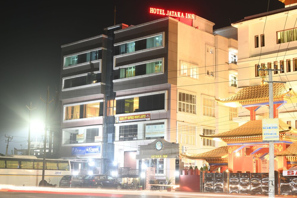 Hotel Jataka Inn 2/38