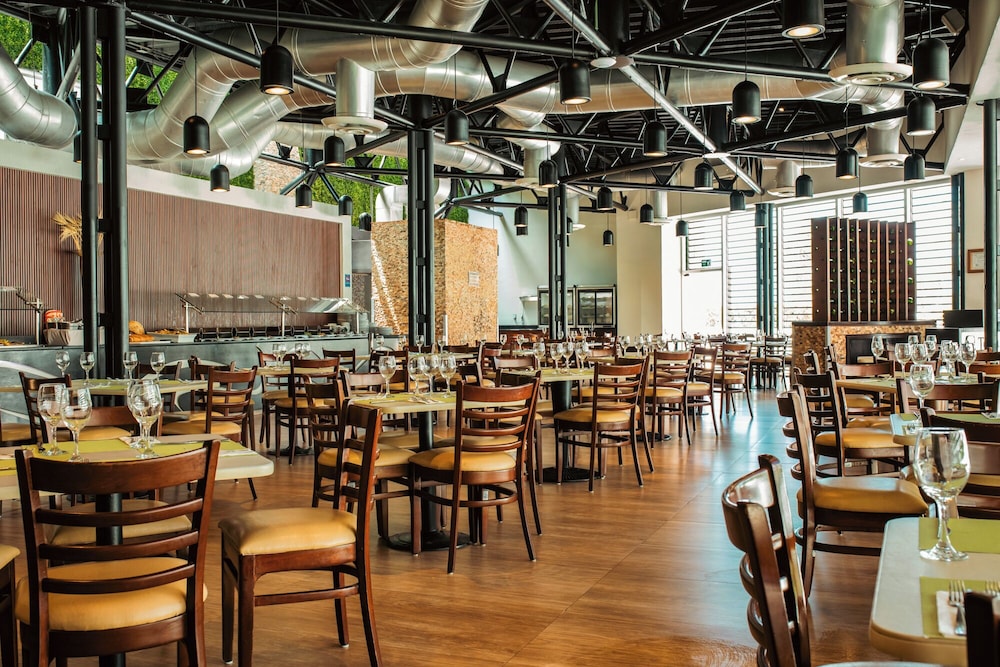 restaurant cafeteria