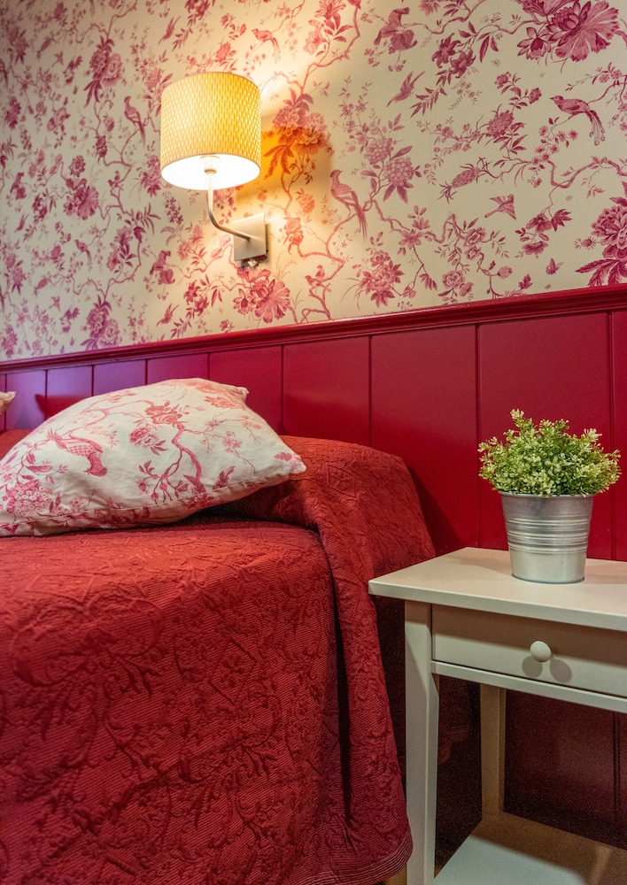 Matheu Hostal 27/52