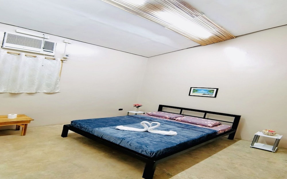 Big Paul Hostel - Adults Only 16/50