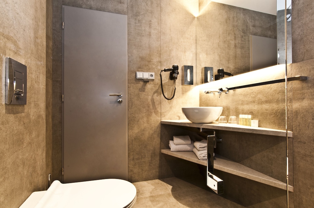 Akcent Hotel 67/67