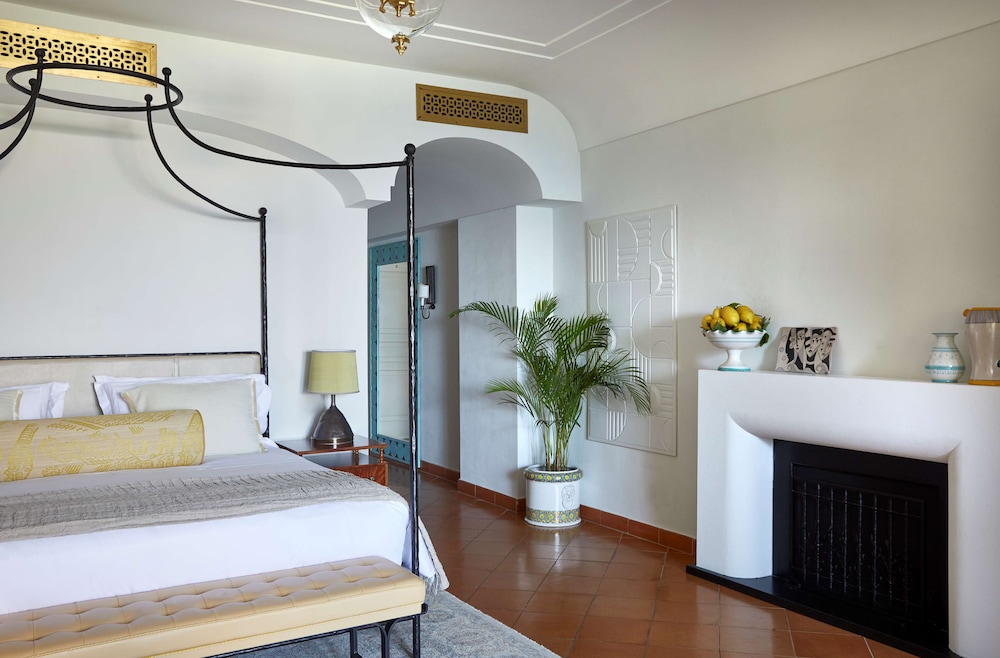 Garden, Suite, King Bed, Sea View