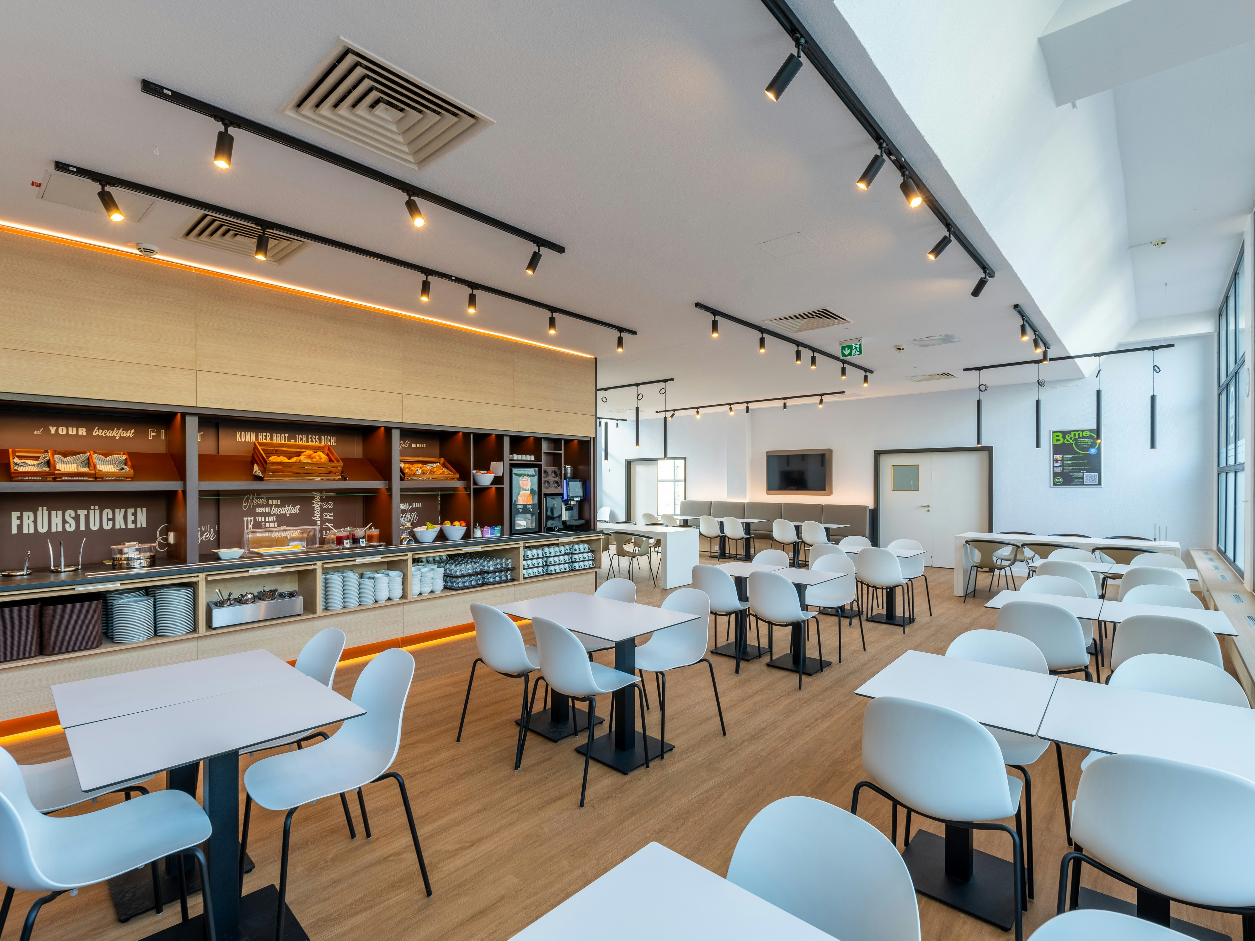B&B HOTEL Aachen City-Ost 30/36