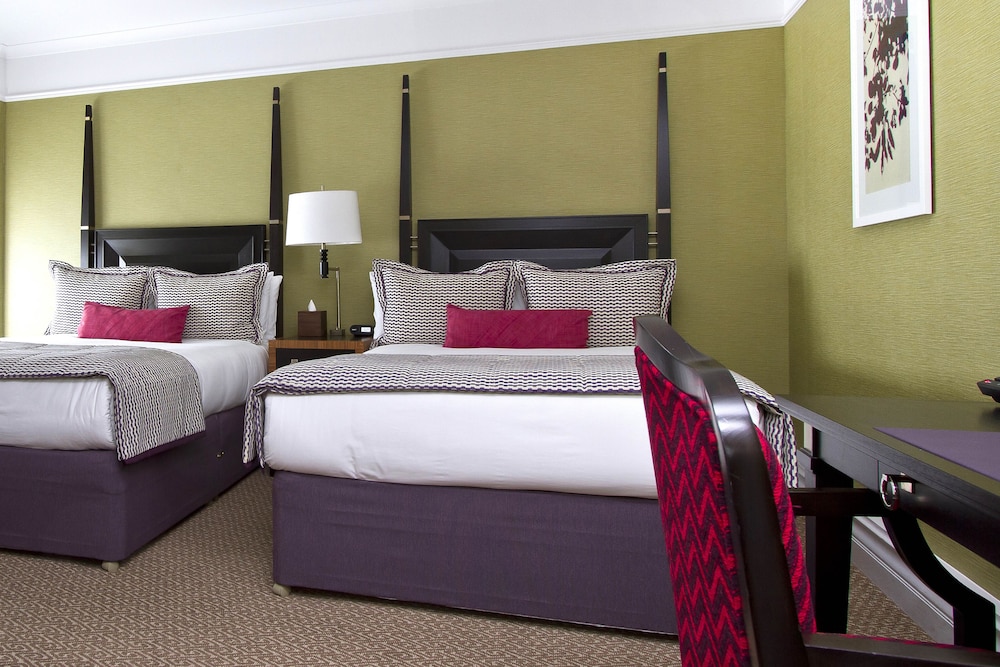 ST ERMINS HOTEL 15/41