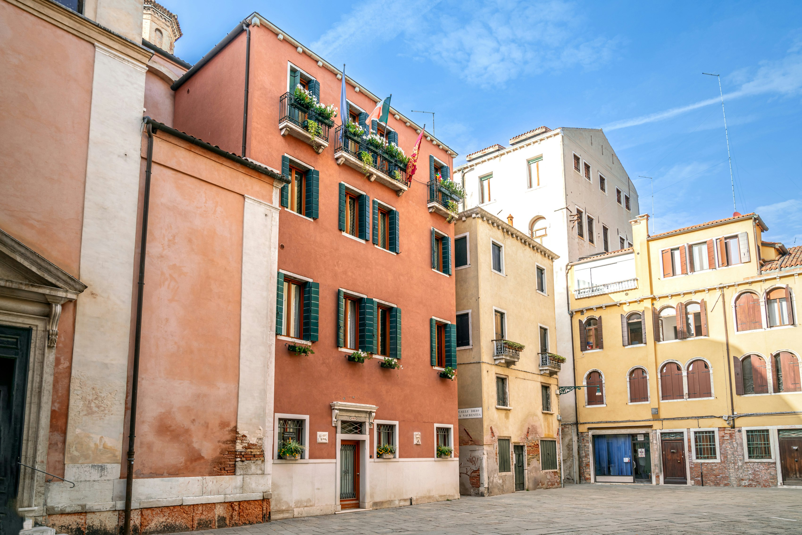 Palazzo San Luca 74/83