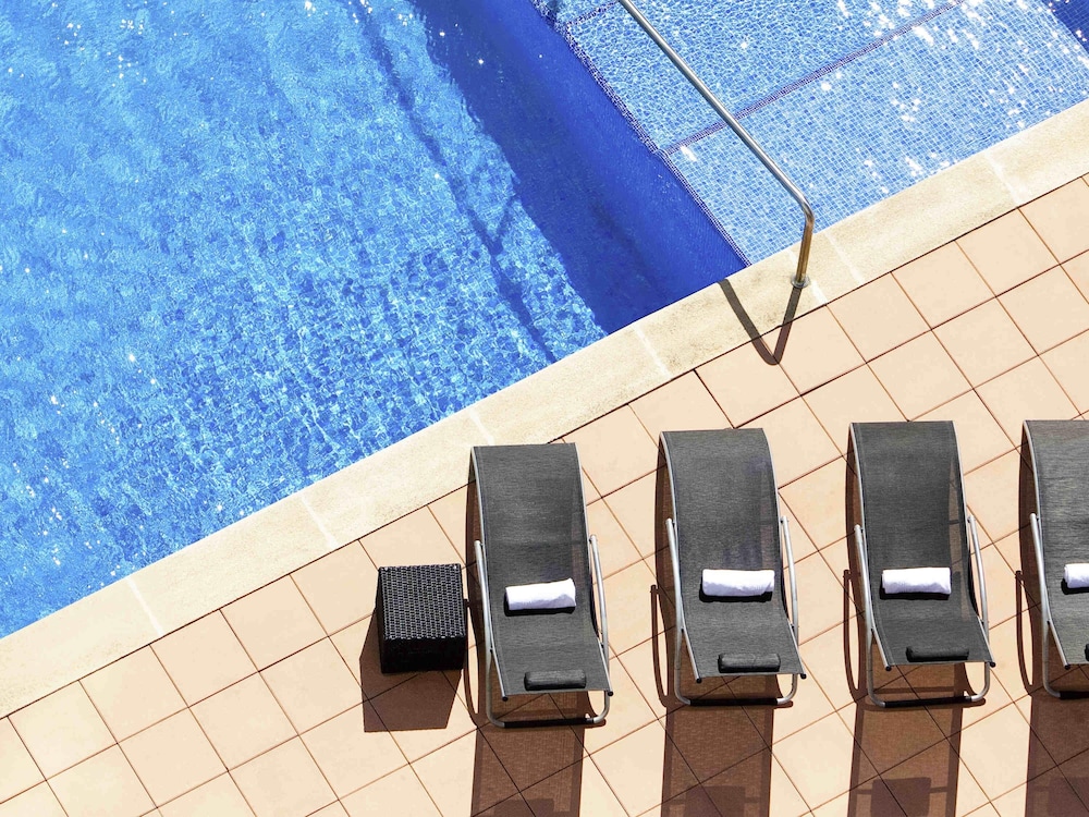 swimming pool spa