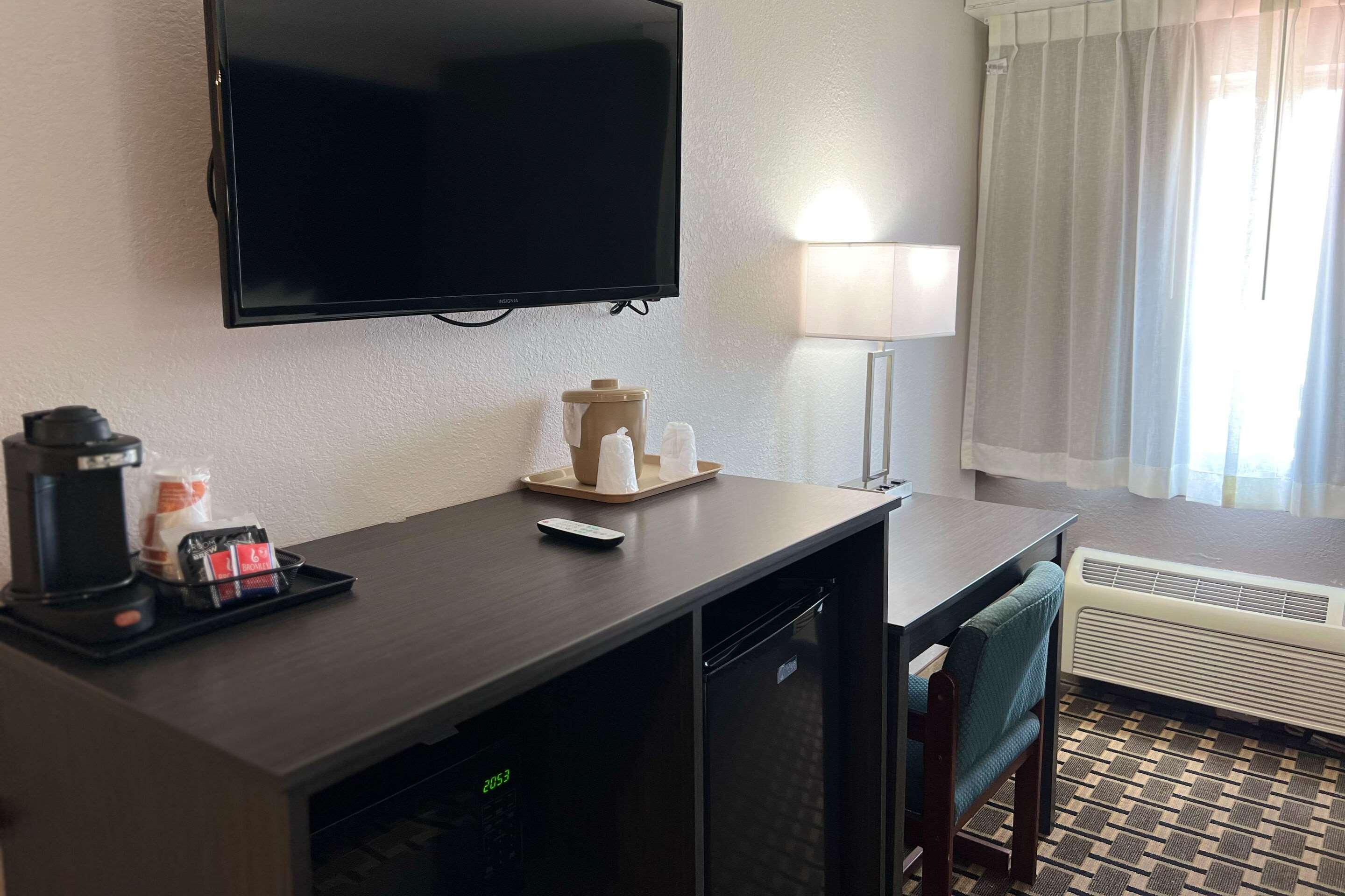 ROOM, 2 QUEEN BEDS