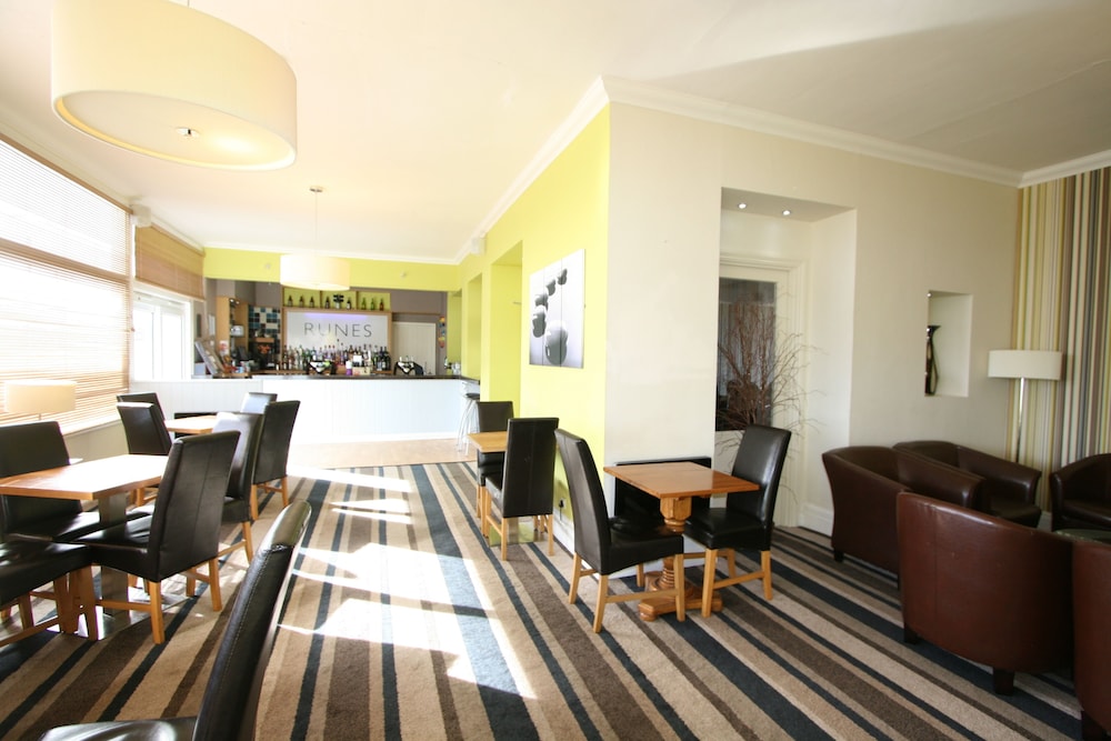 Pentire Hotel 46/63
