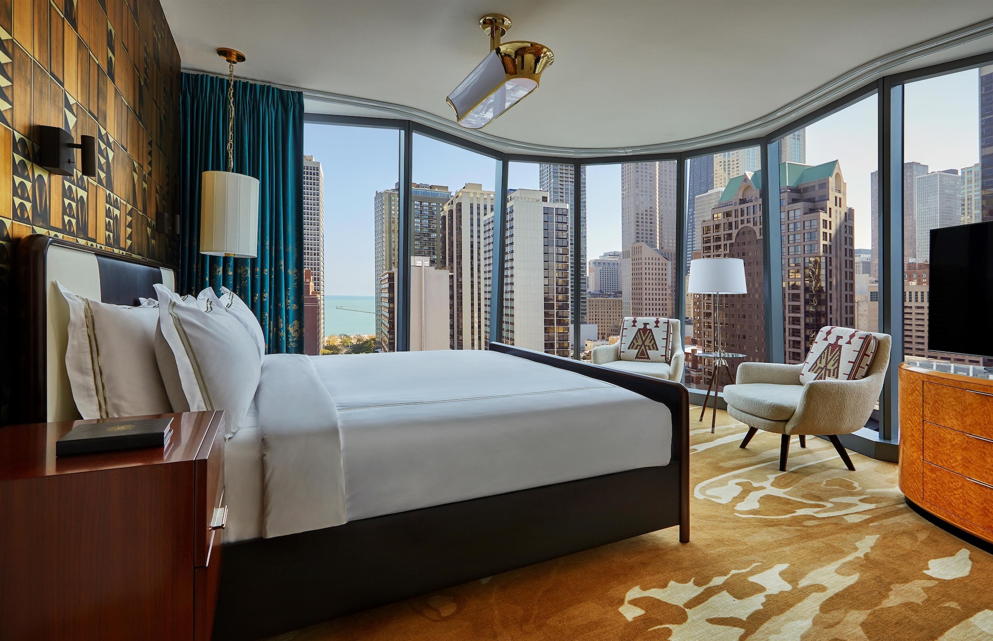 1 BEDROOM, LUXURY, SUITE, LAKE VIEW