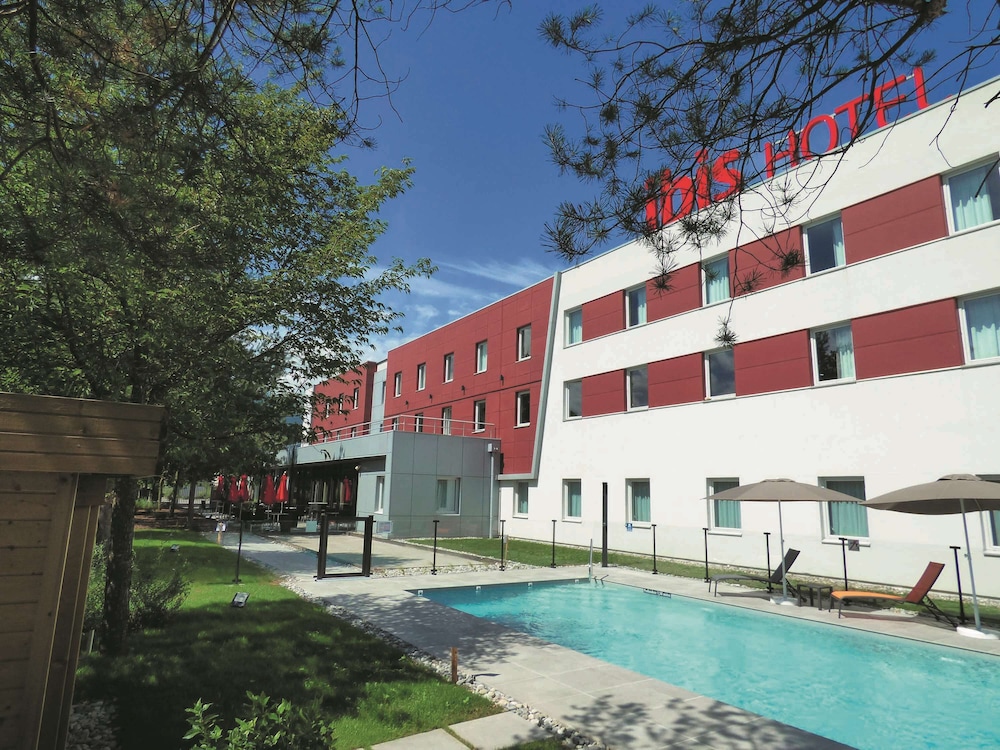 Ibis Saint Genis Pouilly Geneve 8/45