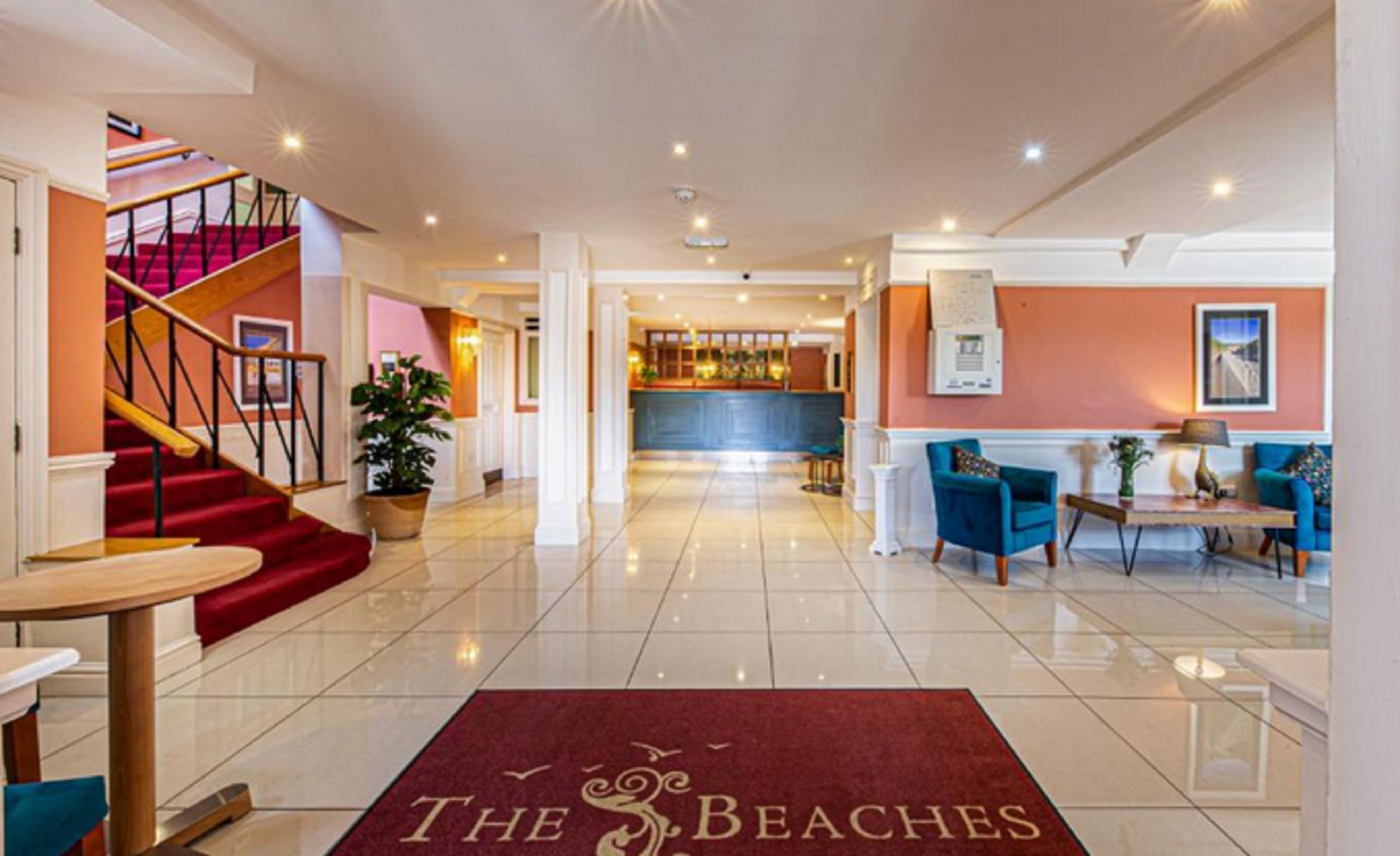 The Beaches Hotel 8/100