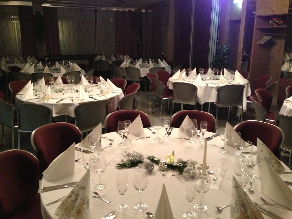 Hotel Zum Lowen 52/61