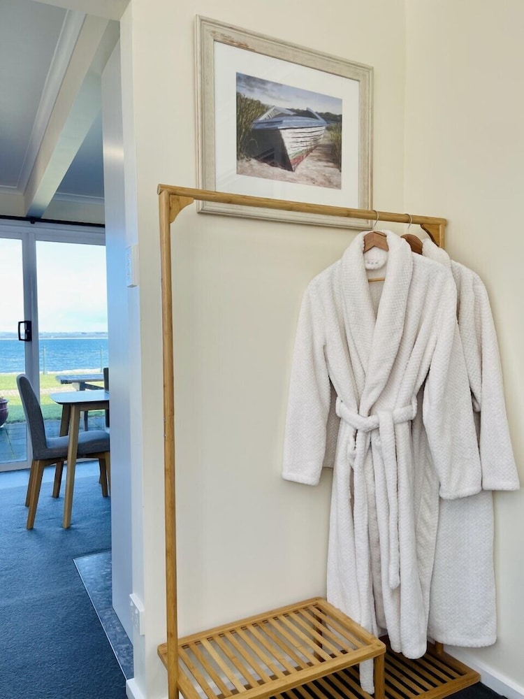 STANLEY VILLAGE WATERFRONT ACCOMMODATION 36/70