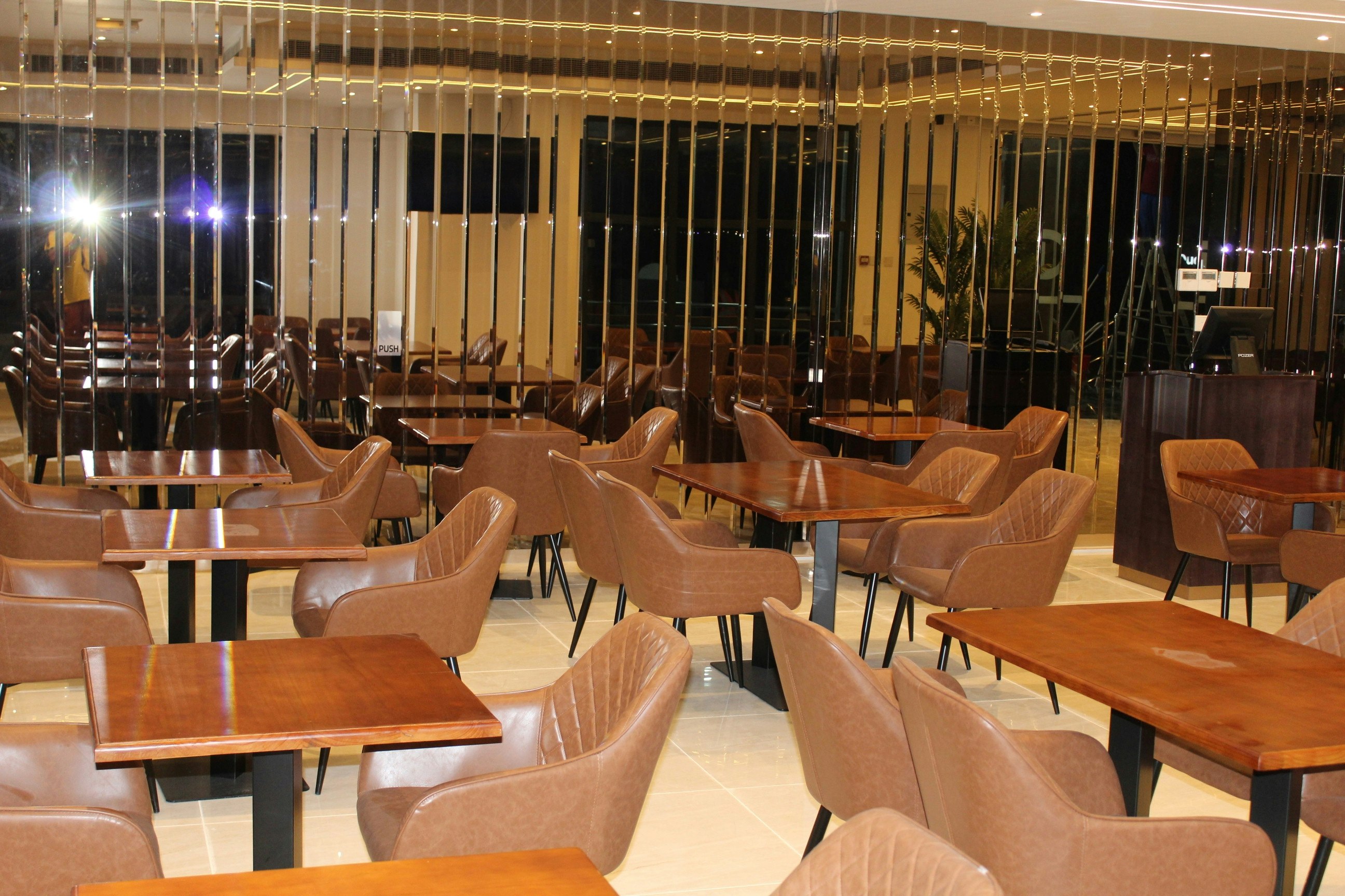 Duqm Express Hotel 7/12