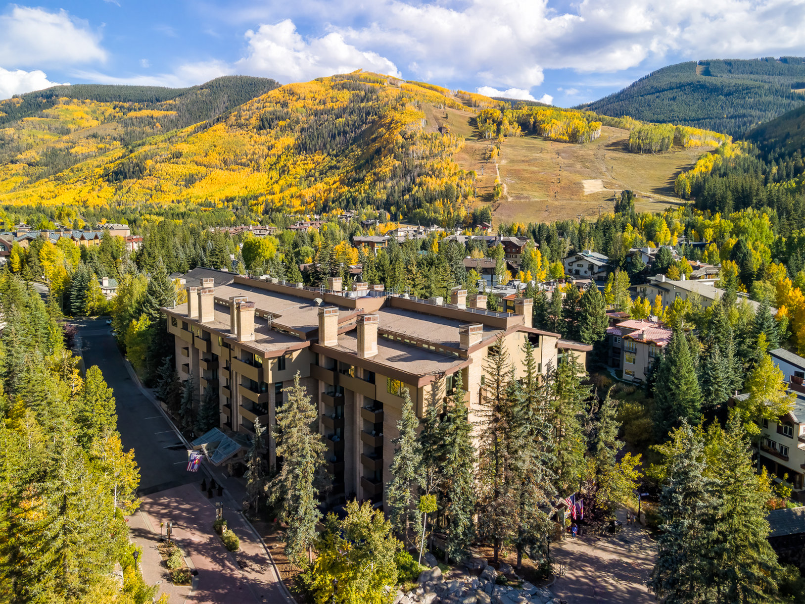 Vail Apos S Mountain Haus At the Covered Bridge 29/29