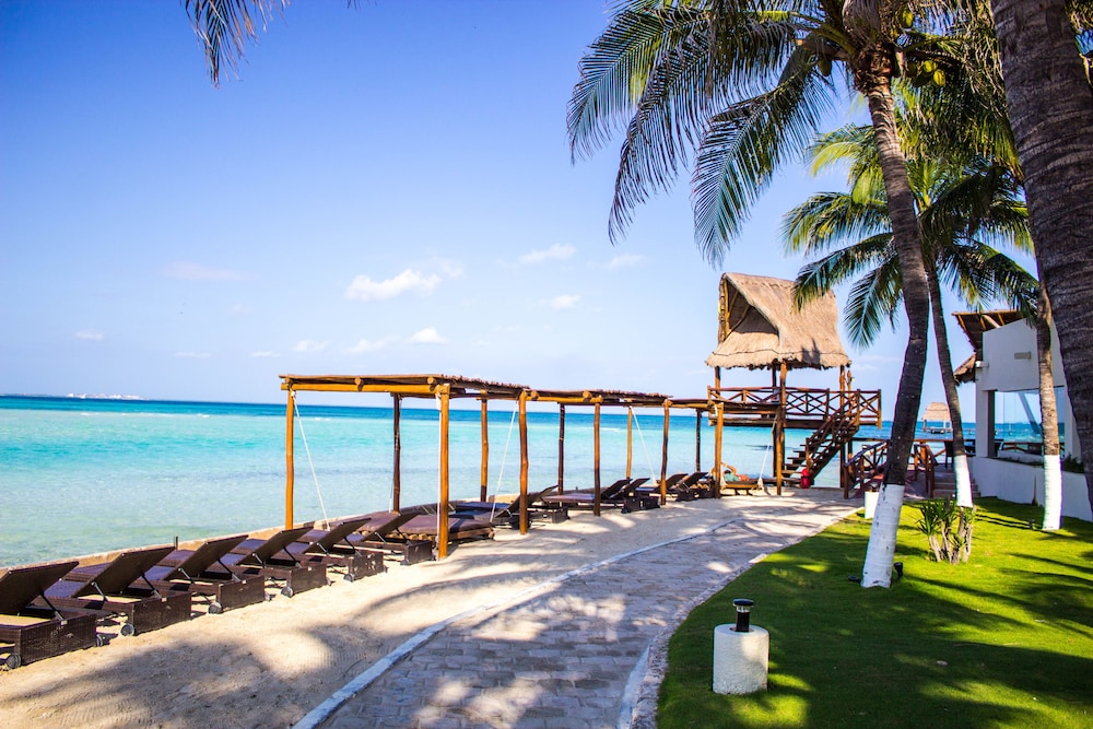 Mia Reef Isla Mujeres All Inclusive 62/66