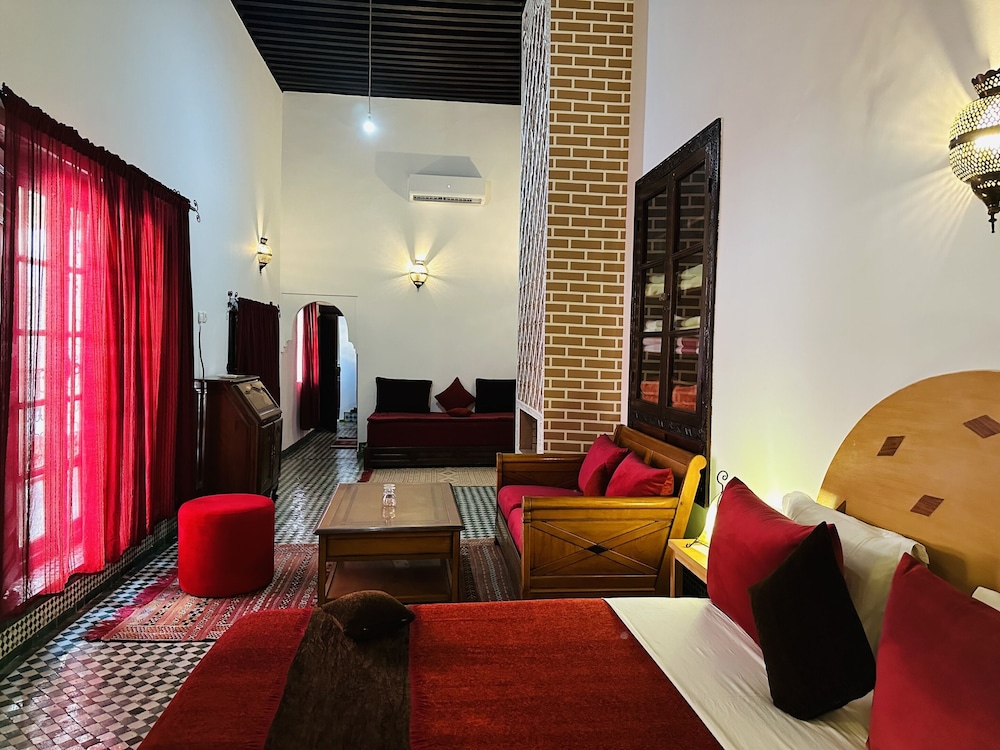Riad Zitouna 28/47
