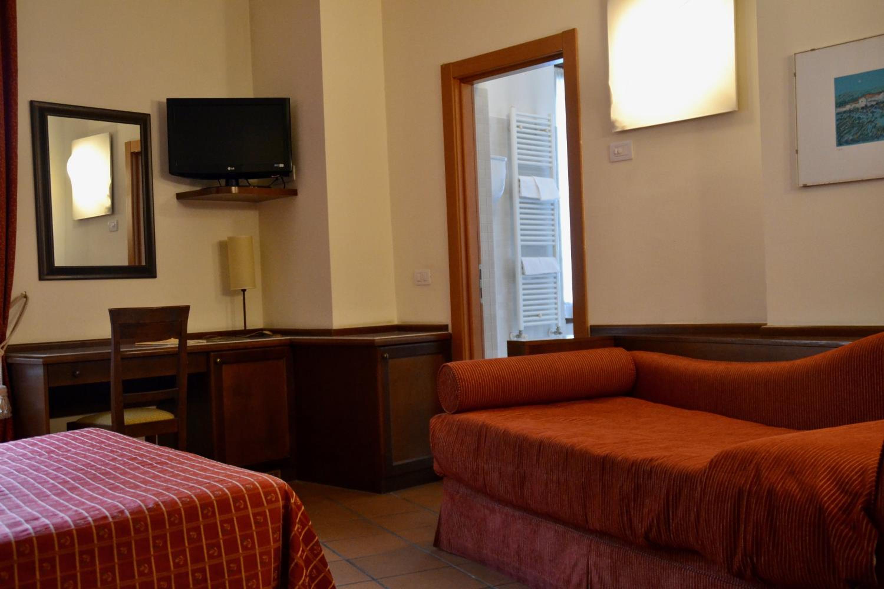 Hotel Italia 30/50