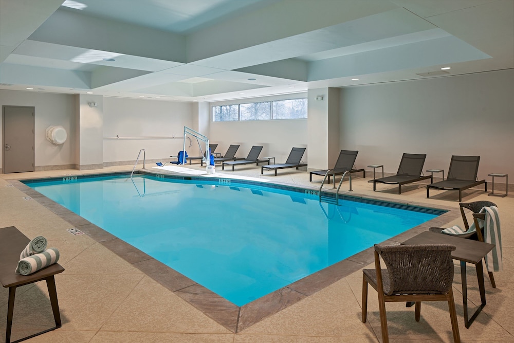Franklin Marriott Cool Springs 68/80