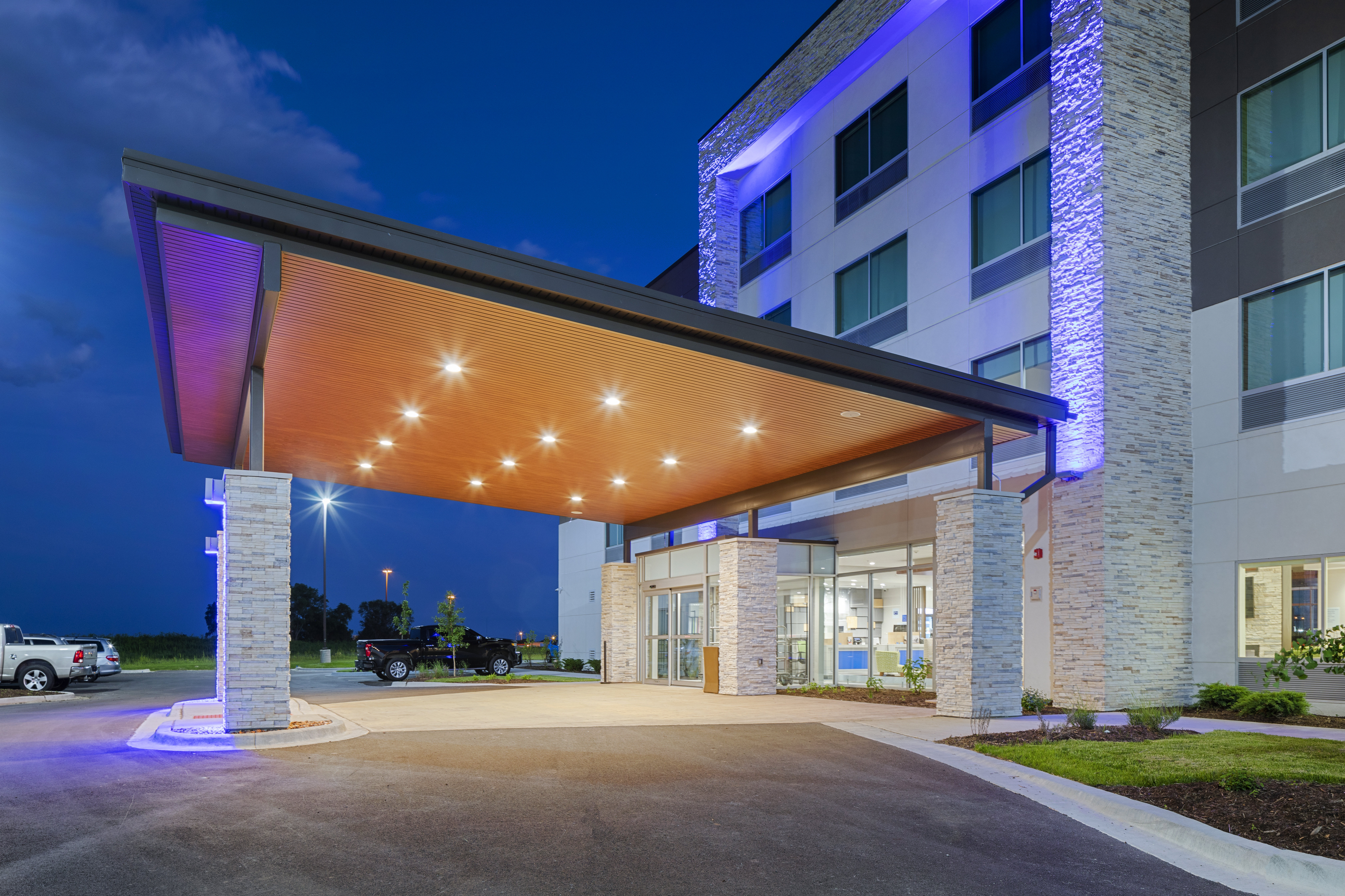 Holiday Inn Express Suites Bourbonnais East Bradley 64/67