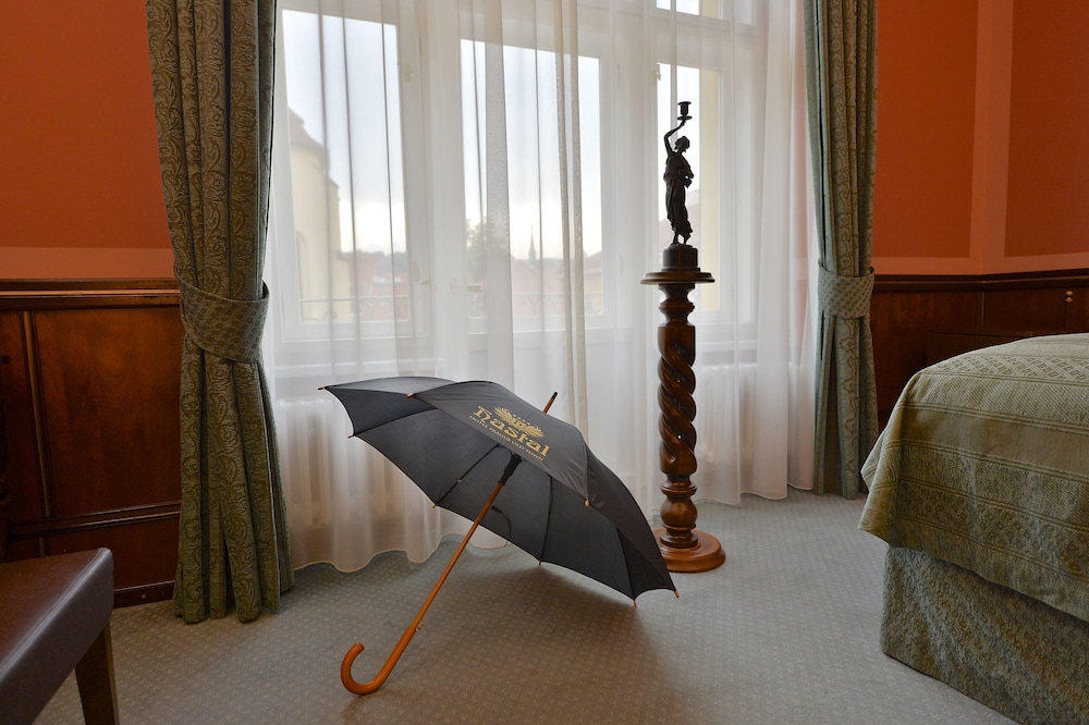 HASTAL HOTEL 23/42