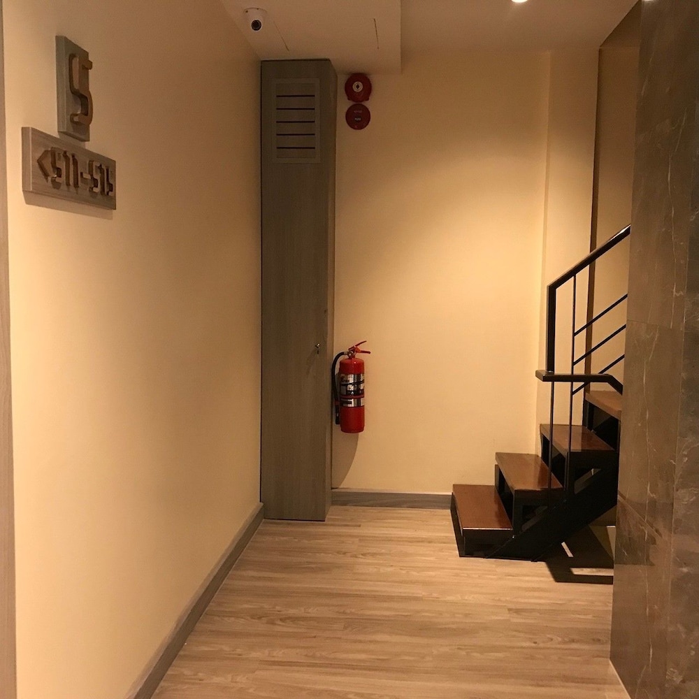4M Pratunam Hotel 53/57