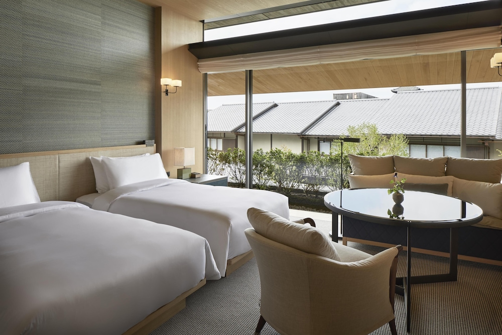 ROOM, TWIN BEDS, GARDEN VIEW